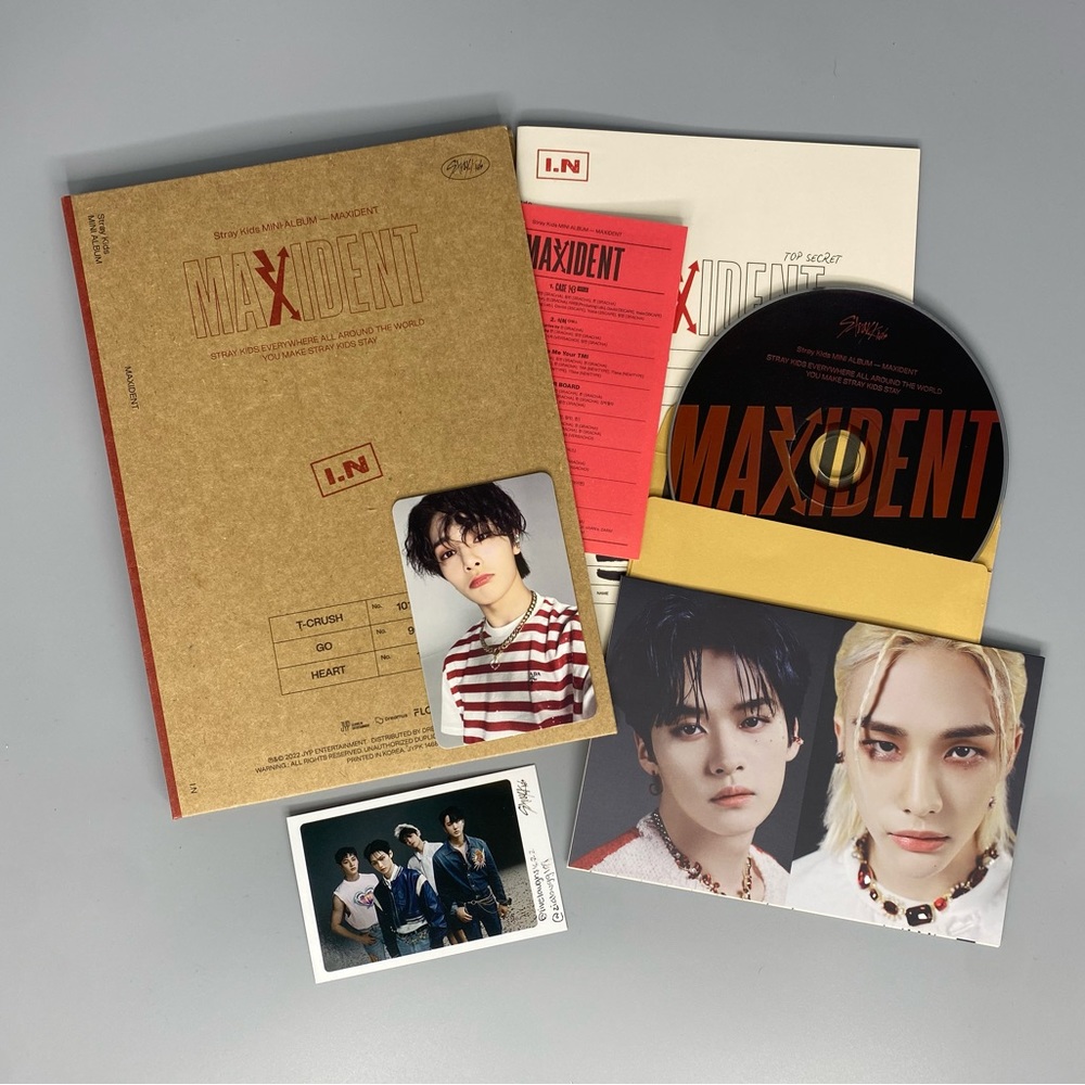 I.N Stray Kids Maxident Case Ver.